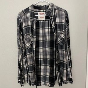 Mossimo button up top